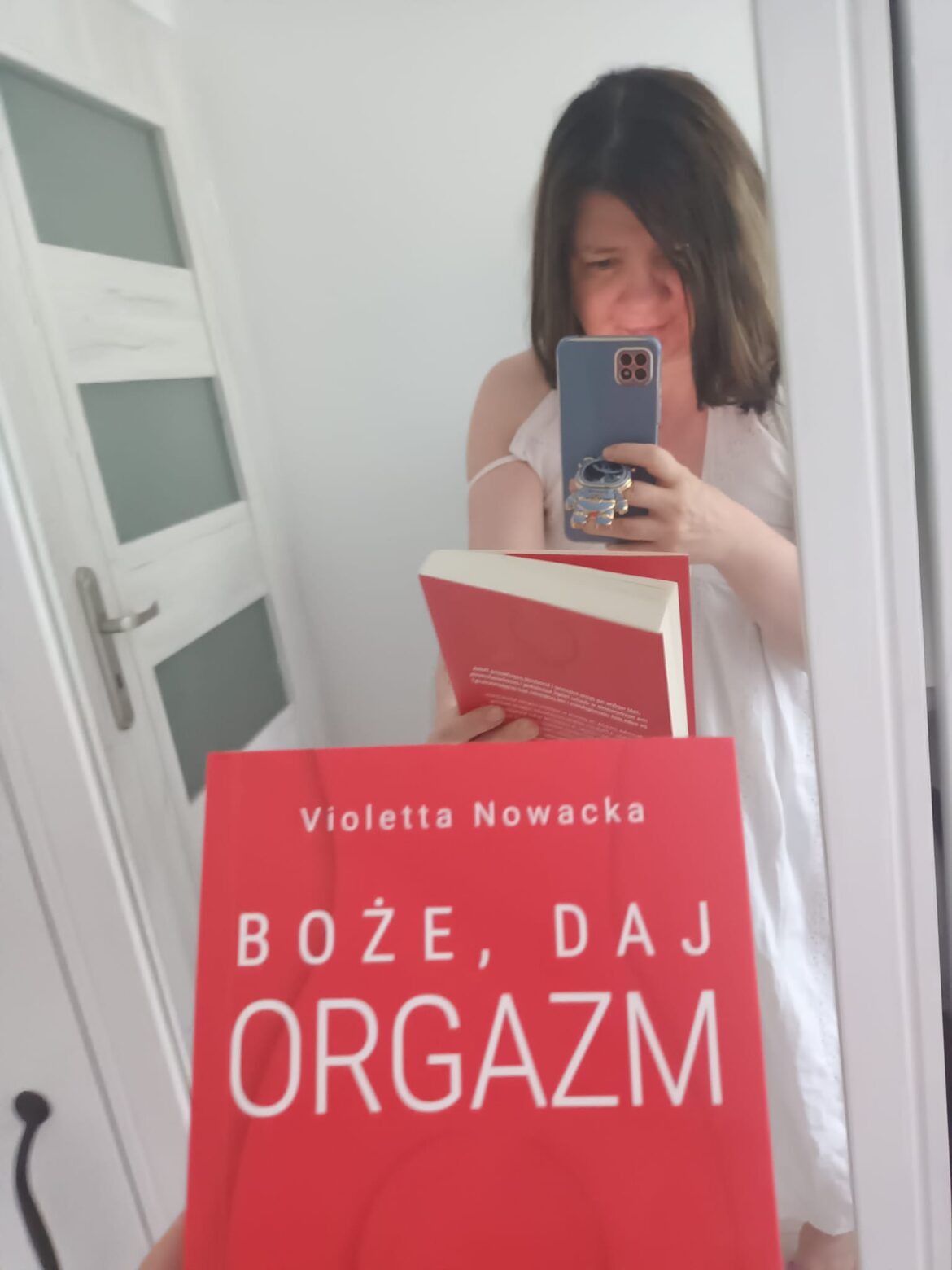 Sex kontra kościół- Czy da się to pogodzić? O książce, którą powinna przeczytać każda kobieta i mężczyzna. „Boże, daj orgazm” Violetty Nowackiej(Wydawnictwo Harde, 2024)